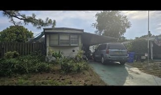 7566 SE Wren Ave, Hobe Sound, FL 33455