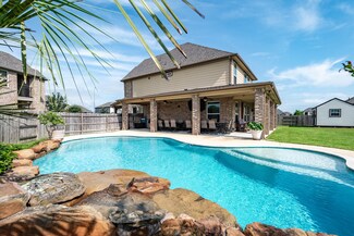 9206 Brady Ellison Dr, Mont Belvieu, TX 77523