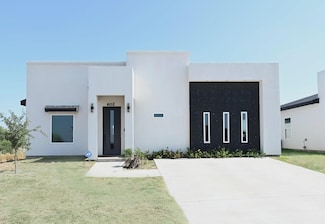 602 Bluebeard Ct, Laredo, TX 78046