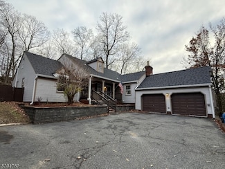 46 Whippoorwill Ln, Sparta, NJ 07871