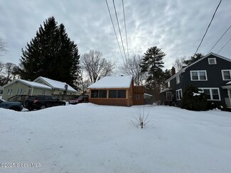 31 Mallory Ave, Queensbury, NY 12804