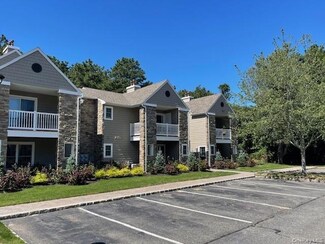 1000 Saddle Rock Rd Unit 2204, Holbrook, NY 11741