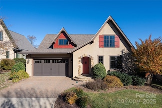 38 Chantilly Dr, Asheville, NC 28804