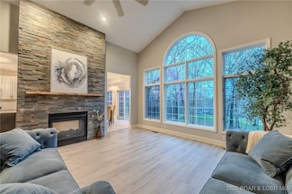 86 Las Campanas Ct, Sunrise Beach, MO 65079