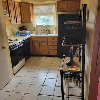 1405 Normandy Ct, Flemington, NJ 08822