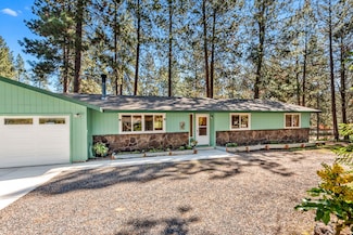 19130 Kiowa Rd, Bend, OR 97702