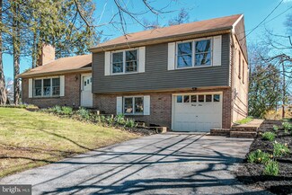 39 Creek Rd, Camp Hill, PA 17011
