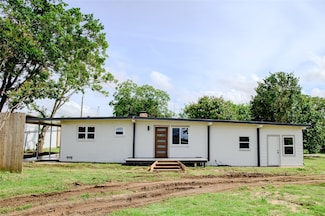 32 Pueblo Dr, Gordonville, TX 76245