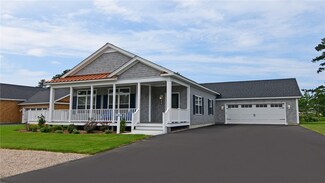 26 Putter's Cir Unit E4, South Kingstown, RI 02879