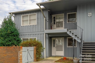 102 Meadow Park Ln Unit A, Hendersonville, NC 28792
