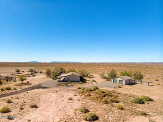 44246 Ranch Land Rd, Winslow, AZ 86047