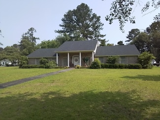 471 4th St, Fairfax, SC 29827