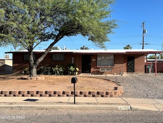 4650 E Calle Aurora, Tucson, AZ 85711