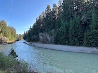 265 Bridge Creek Rd, Garberville, CA 95554