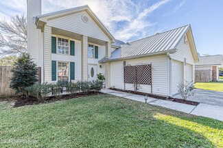 418 Harvest Bend Dr, Fleming Island, FL 32003