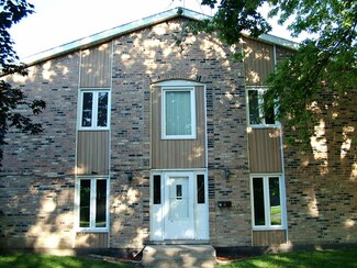 15 Ottawa Ct Unit 15, Justice, IL 60458