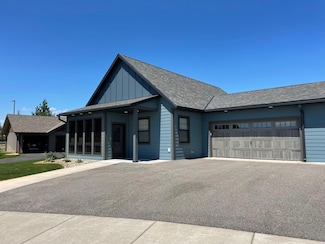 135 Colman Ct, Saint Joseph, MN 56374