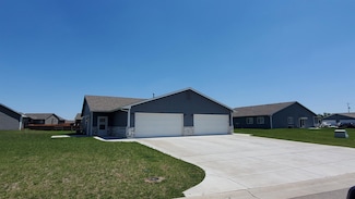 10408 E Conifer St, Wichita, KS 67207