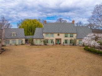 210 W Ravenswood Ln, Fayetteville, AR 72701