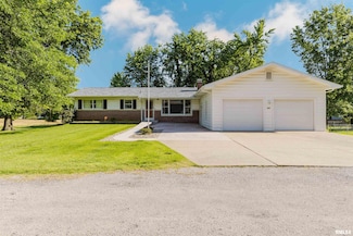 201 Perry St, Energy, IL 62933