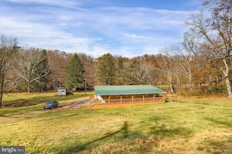 227 Jacks Creek Rd, Lewistown, PA 17044