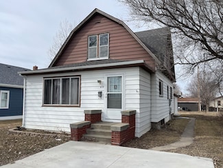 417 3rd Ave W, Mobridge, SD 57601