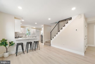 218 High St, Glendora, NJ 08029