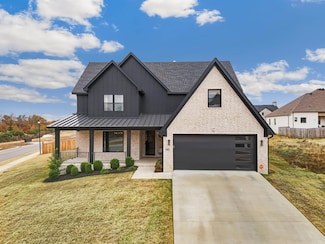 145 Willow Springs Dr, Conway, AR 72034