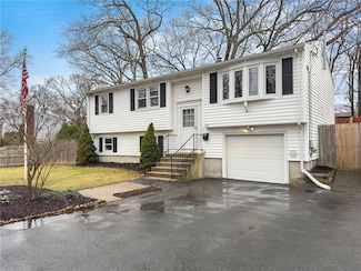 236 Read Ave, Coventry, RI 02816