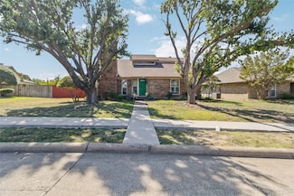 1920 Avignon Ct, Carrollton, TX 75007