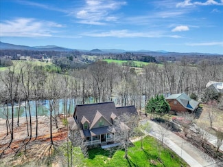 182 Rivers Edge Ln, Benton, TN 37307