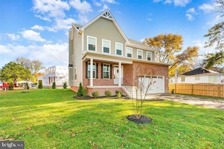 890 Alameda Dr, Huntingtown, MD 20639