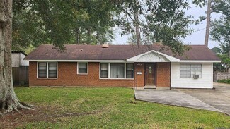 511 Maple St, Denham Springs, LA 70726