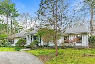 5 Deer Path Ln, Weston, MA 02493
