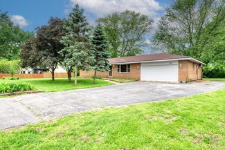 34620 S Cemetery Rd, Braidwood, IL 60408