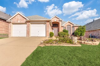 4921 Tulip Ln, Fort Worth, TX 76137