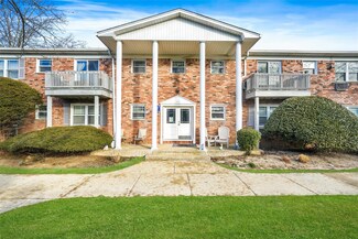 39 Fair Harbor Dr Unit 39, Patchogue, NY 11772