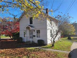 16 Edgewood Ave, Westerly, RI 02891