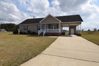 210 Artie St, Grifton, NC 28530