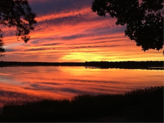 15 George w Finnerty Rd, Barrington, RI 02806