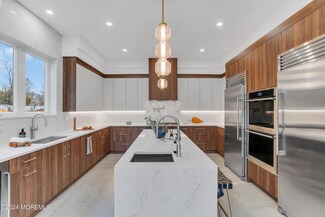 5 Branch Rd, Oakhurst, NJ 07755