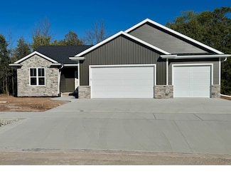 2564 N Stellita Cir, de Pere, WI 54115