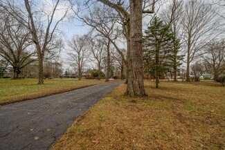 1560 Miami Rd, Benton Harbor, MI 49022