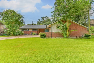 10314 Old Orchard Rd, La Porte, TX 77571