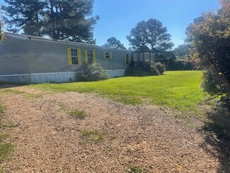 1036 Pine Tree Ln, McComb, MS 39648