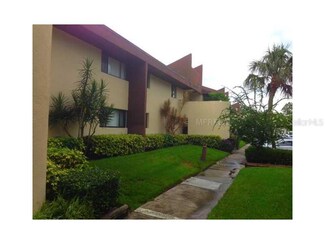 705 S Village Dr N Unit 102, Saint Petersburg, FL 33716