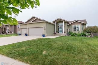 4213 15th St S, Moorhead, MN 56560