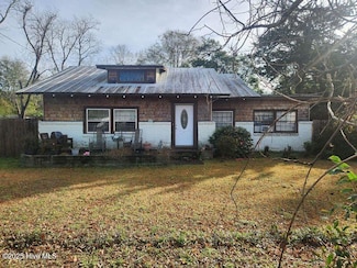 210 Macmillan Ave N, Wilmington, NC 28403