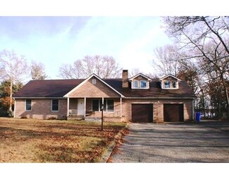 20 Spinnaker Ln, Pocasset, MA 02559