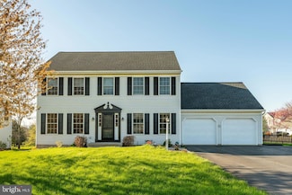 533 Spring Hollow Dr, New Holland, PA 17557